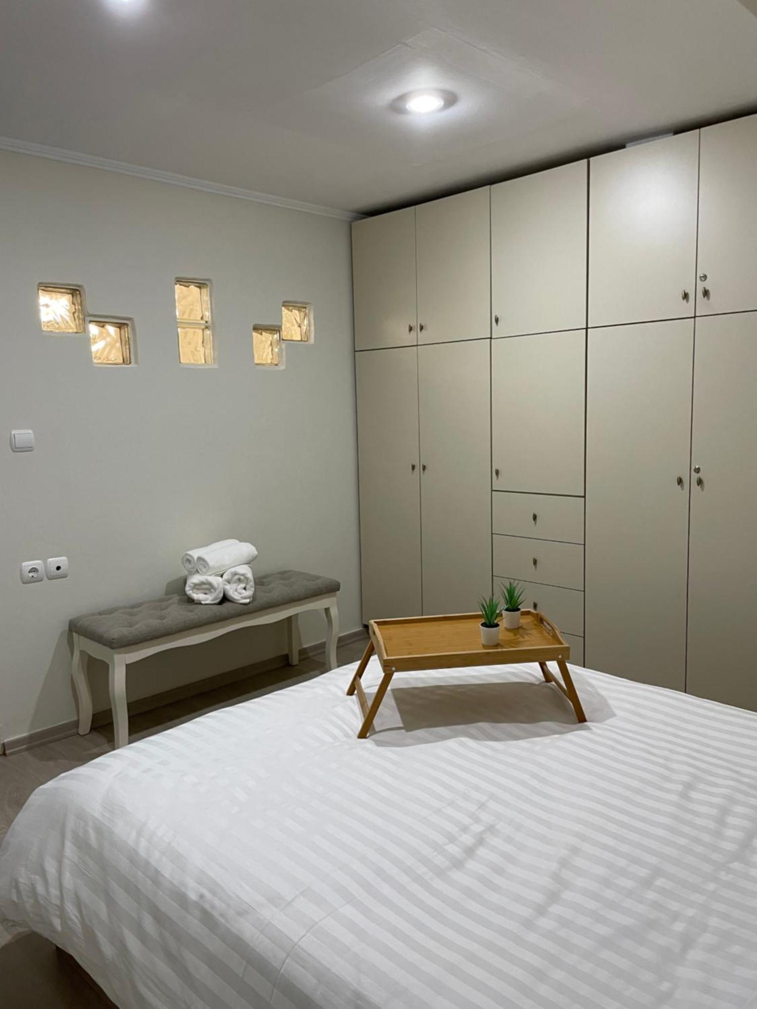 Triptolemus Stay Inn Елефсина Екстериор снимка
