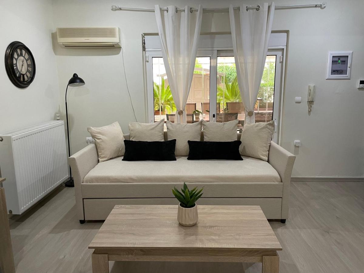 Triptolemus Stay Inn Елефсина Екстериор снимка