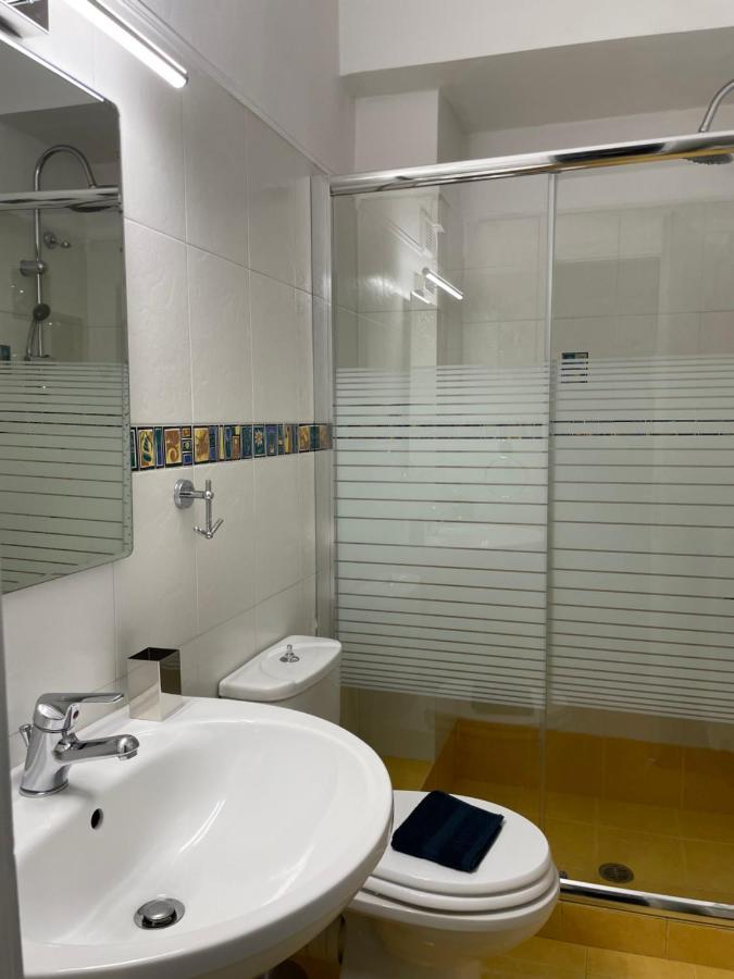Triptolemus Stay Inn Елефсина Екстериор снимка